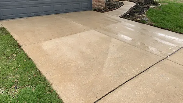 How to pressure wash a driveway
