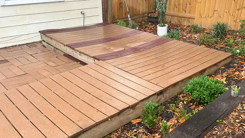 A clean Trex deck.