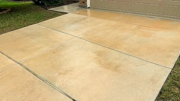 A clean driveway.